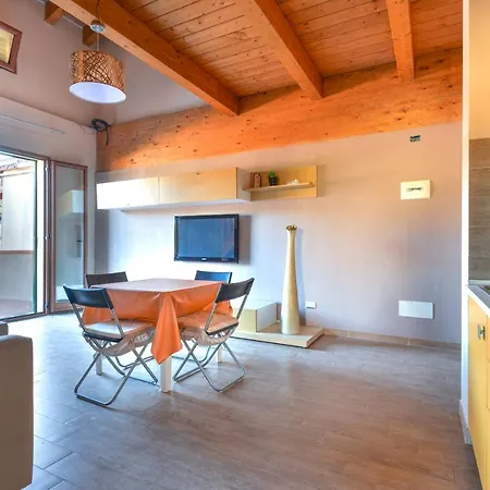 Trilo Kennedy Apartman Porto Azzurro