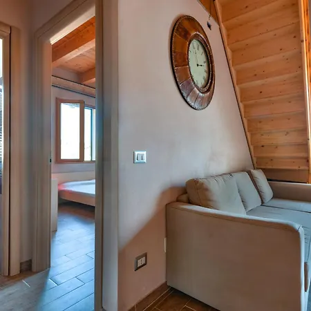 Trilo Kennedy Apartman Porto Azzurro